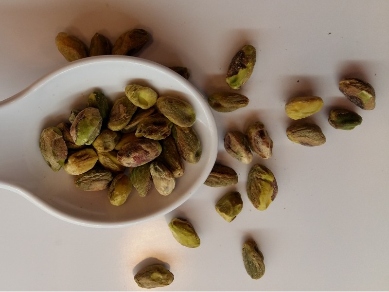 Surova pistacija ni termično obdelana, tako ohranja naravna esencialna olja in nežen okus.